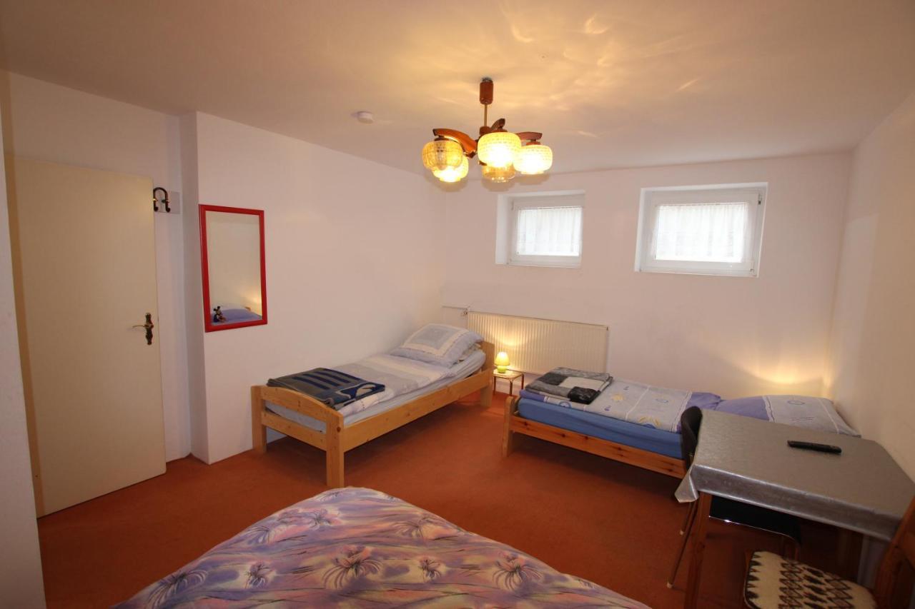 Private Room - Messe Nord Ганновер Екстер'єр фото